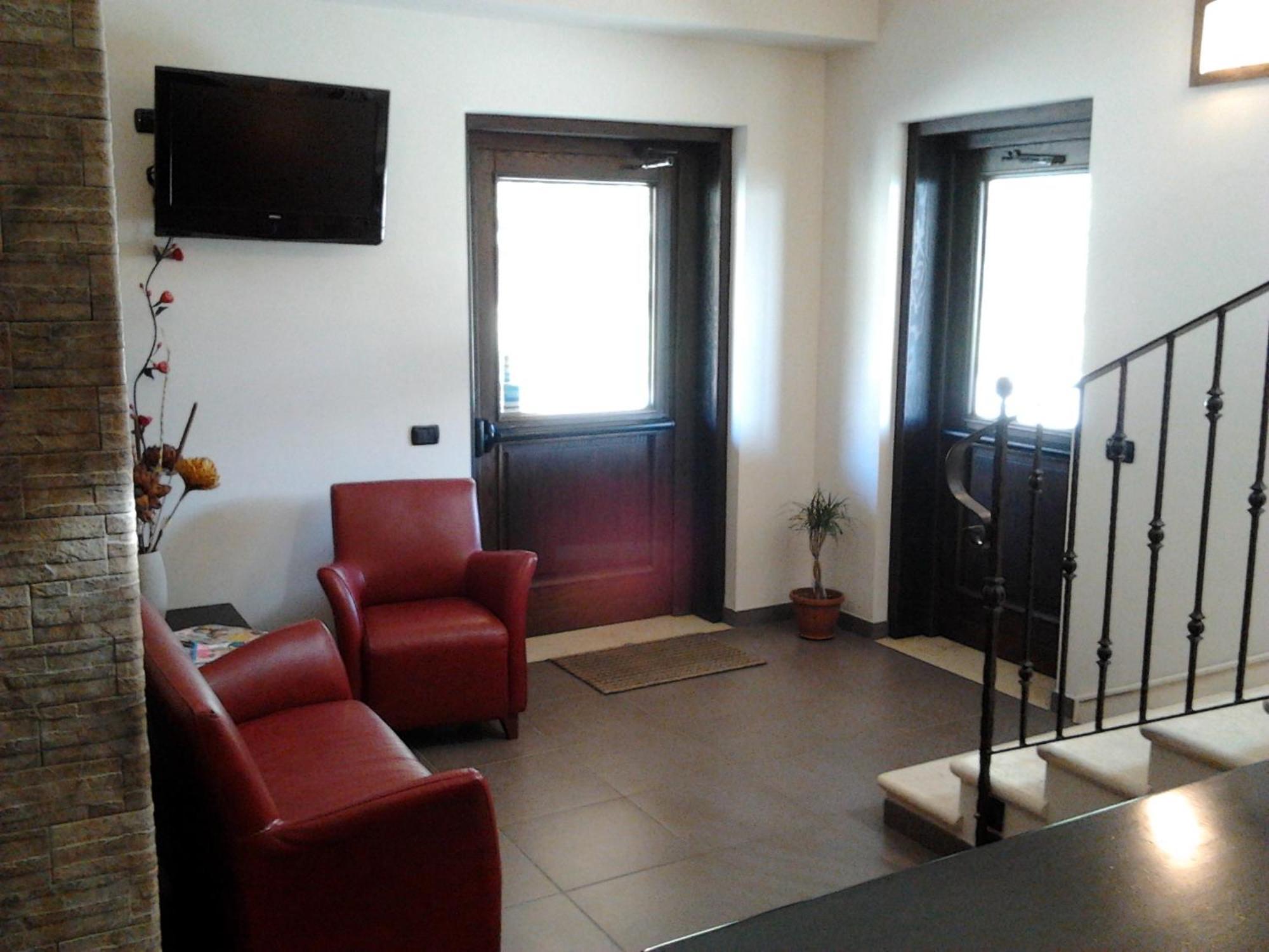 Agrihotel Papaya San Pietro Apostolo Exterior photo